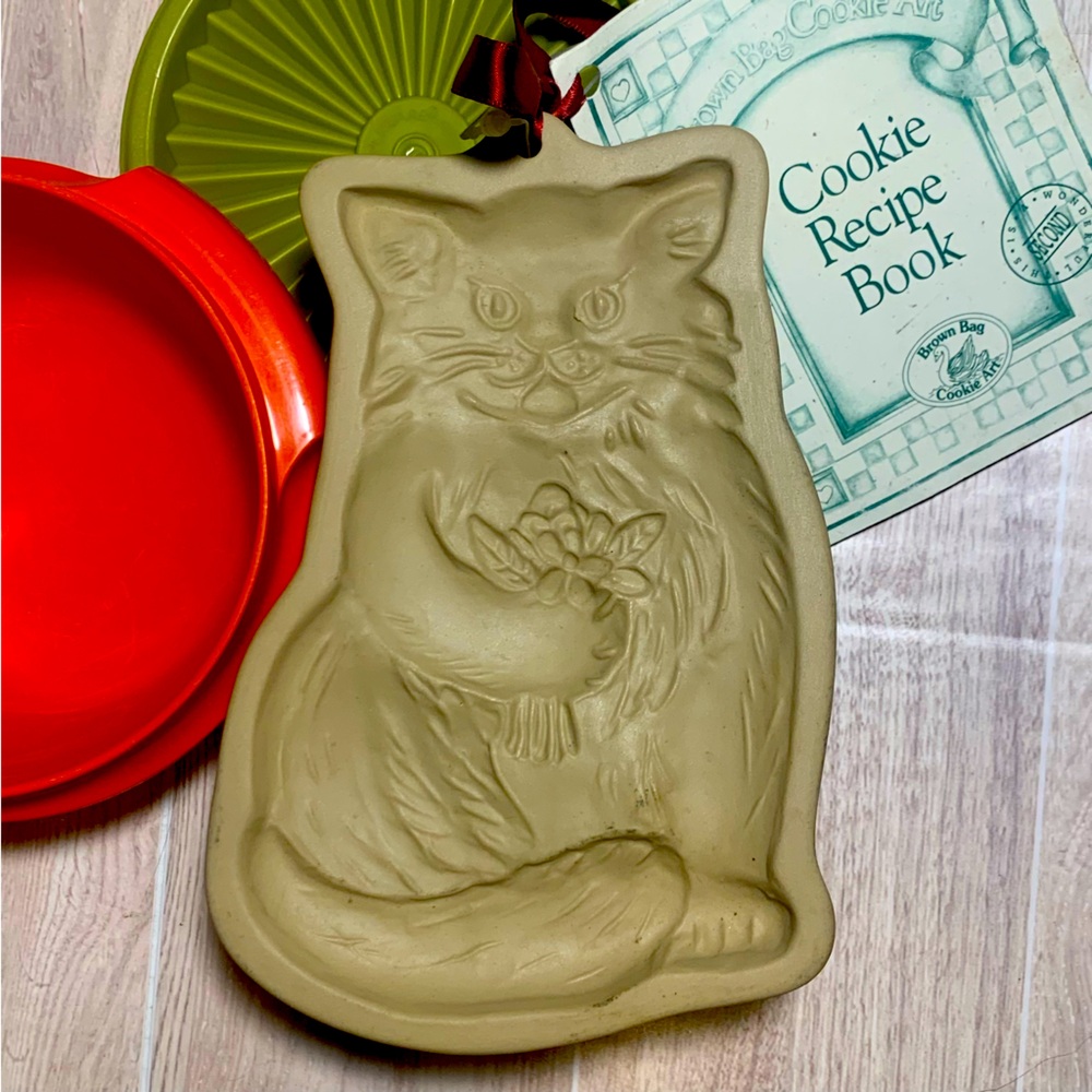 Brown Bag Cookie Art Stamp Mold Stoneware Cat With Flowers1983 Recipe Card
